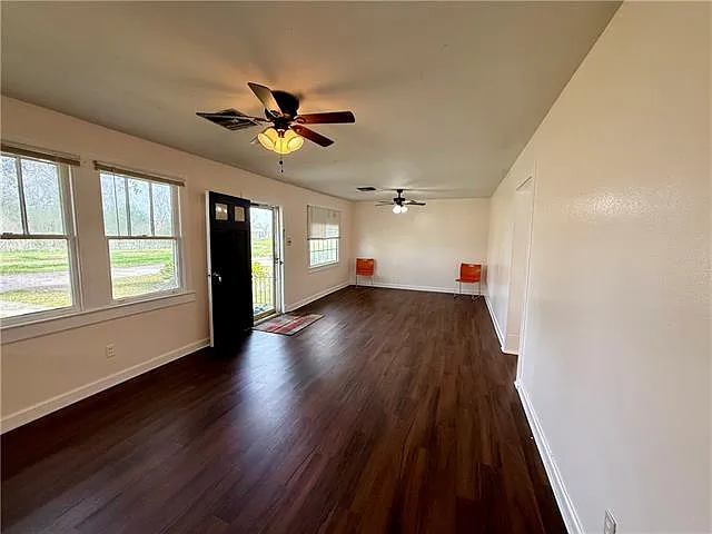 809 Mallard St — Photo 2