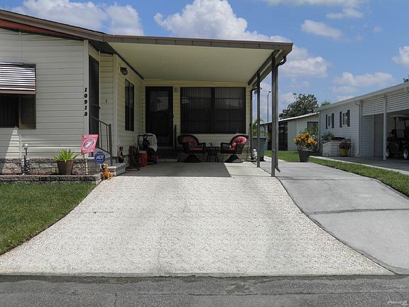 Parking for 4 vehicles