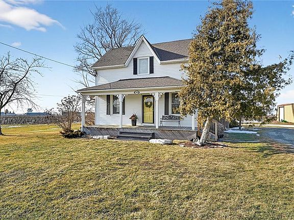 3rd image of 594 Niagara Stone Rd