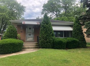 305 S William St, Mount Prospect, IL 60056