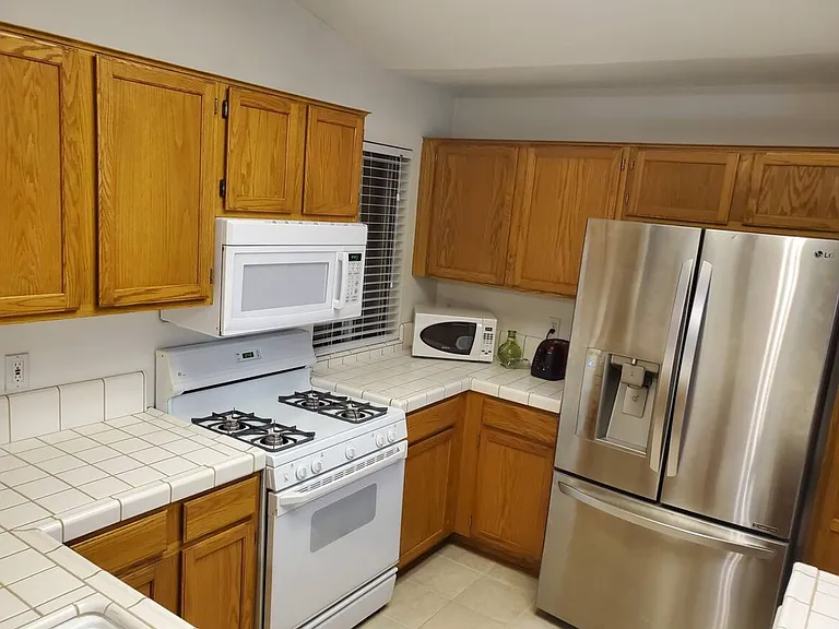 7604 Hidden Bridge Dr — Photo 30