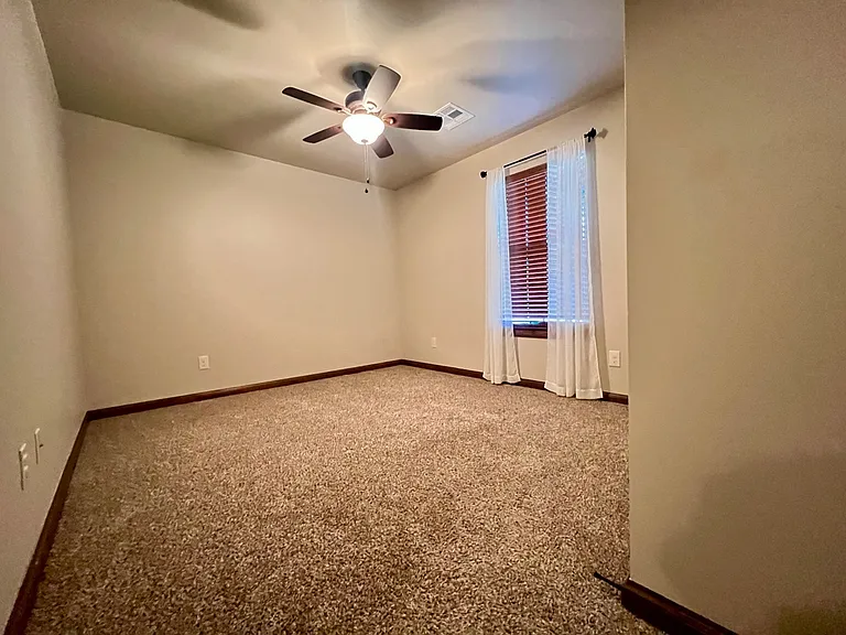 11748 SW 25th Ter — Photo 11