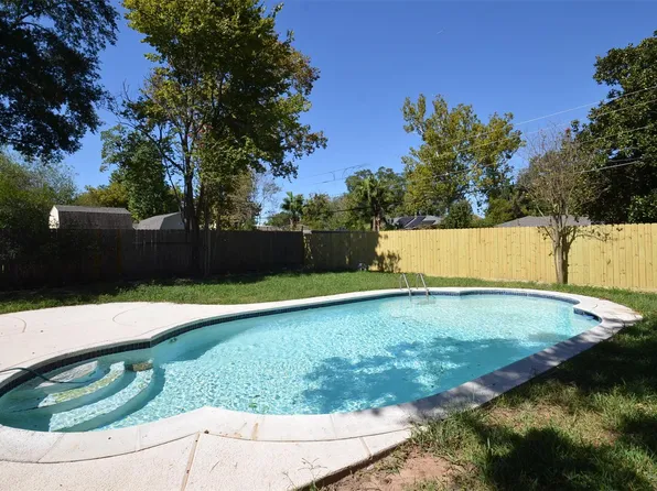 9254 Opelika St, Houston, TX 77080