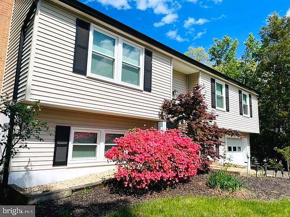 2nd image of 1308 Dulles Pl