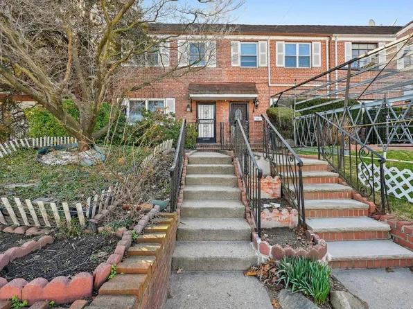 70-24 Utopia Parkway, Fresh Meadows, NY 11365
