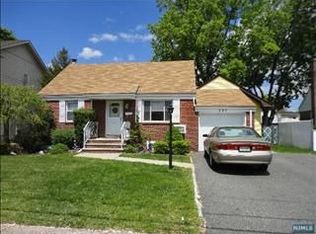 131 Danna Way, Saddle Brook, NJ 07663