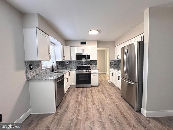 4th image of 8 Framingham Rd