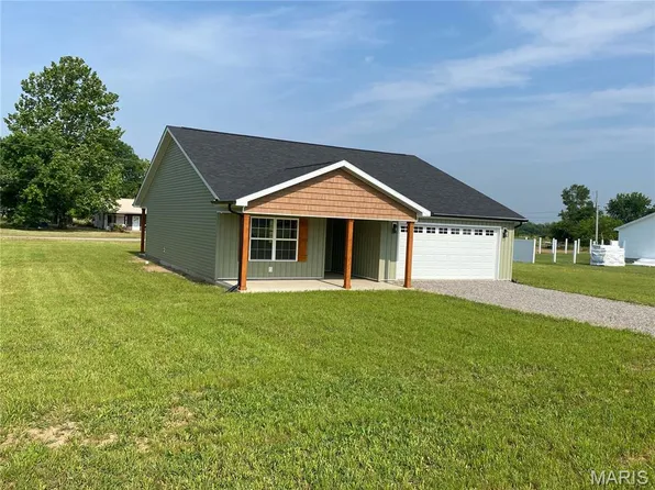 6 Powers Ln, Sikeston, MO 63801