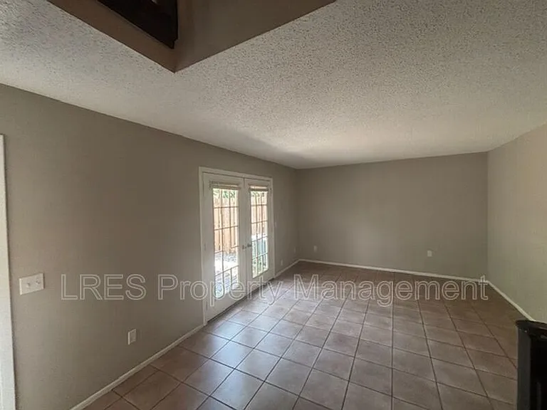 4620 Lighthouse Cir — Photo 4