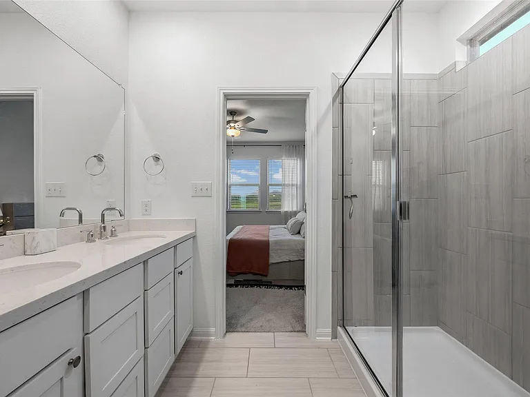 858 Papaya Dr — Photo 31