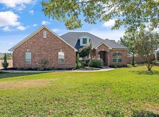 202 Pecan Park Dr, Bullard, TX 75757
