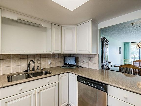 5th image of 7037 Sunset Dr S APT 202