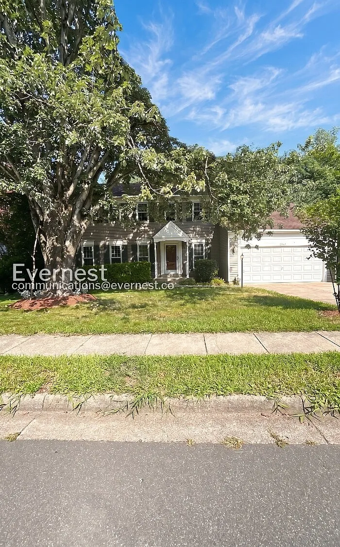 4 bed, 3.5 bath, 2738 sqft, $3,195 — Photo 2