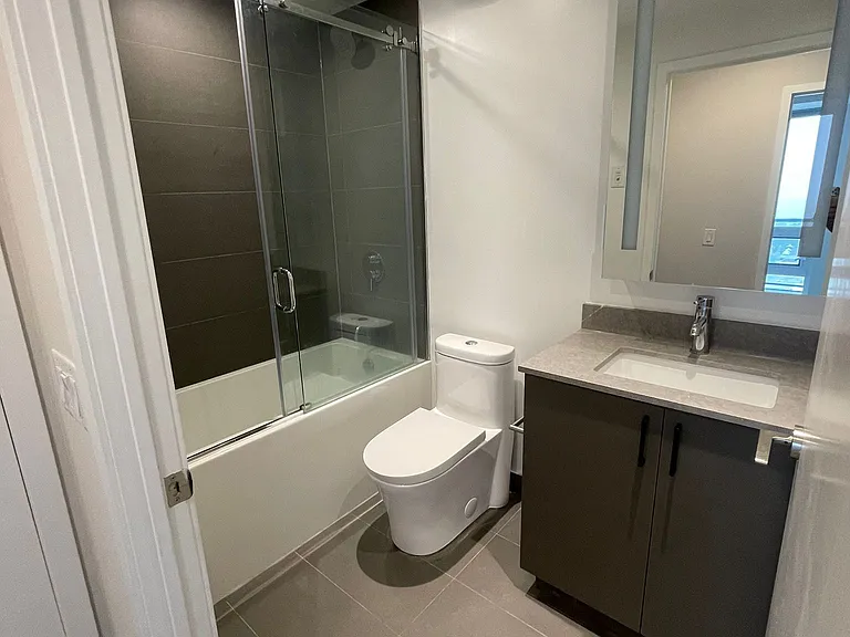 135 E Liberty St #1613 — Photo 15
