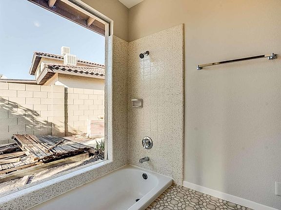 4th image of 2112 S Cottonwood