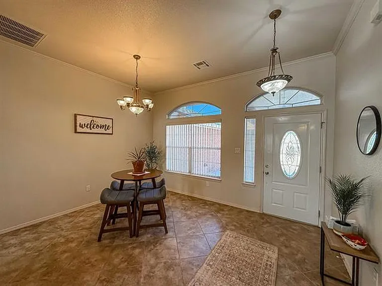 2409 Saguaro Loop — Photo 21