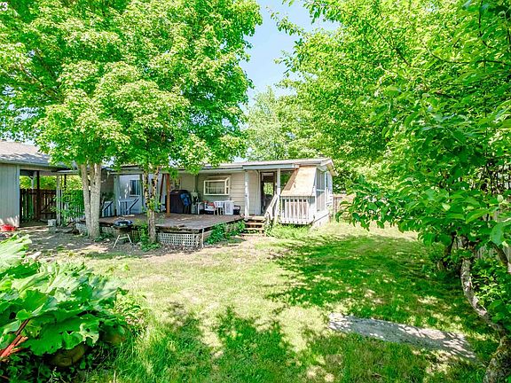 5th image of 4915 Larch Ct