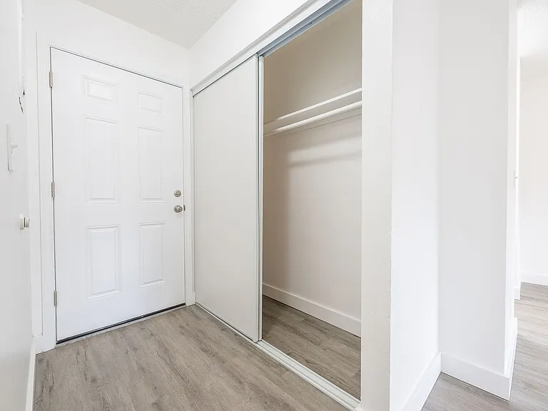 Bridgeview Apartments - Income Restricted to 50% MFI — Photo 9