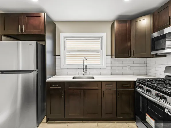 427 5th Street image 5 of 12