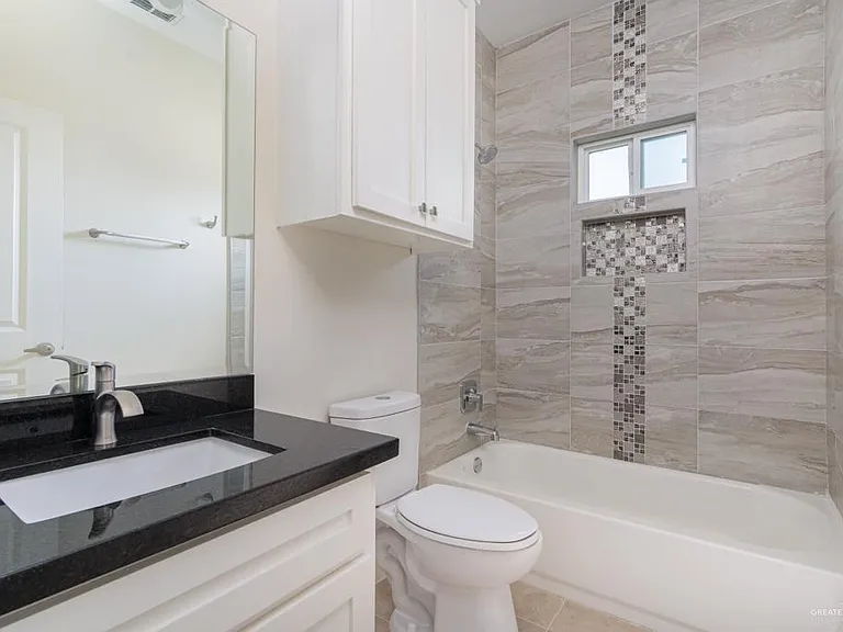 1040 N English Ave #1 — Photo 9