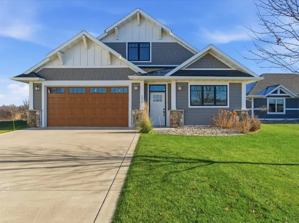 1219 Harbor Pl, East Gull Lake, MN 56401