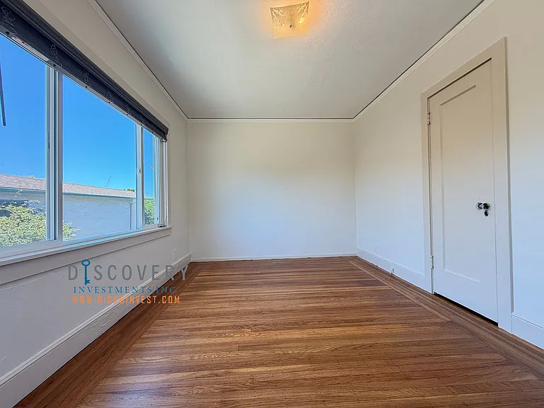 611 Clayton Ave — Photo 12