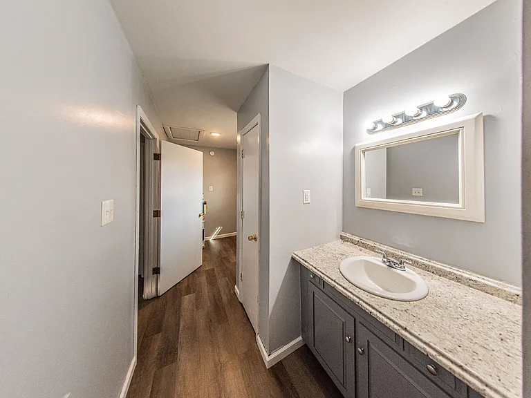 120 Lake Dr #2 — Photo 22