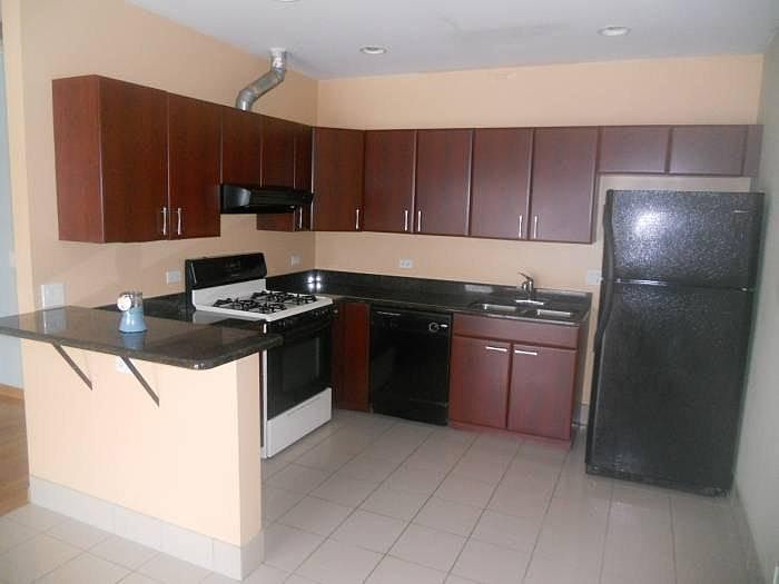 1st image of 4725 W Lawrence Ave Unit 202