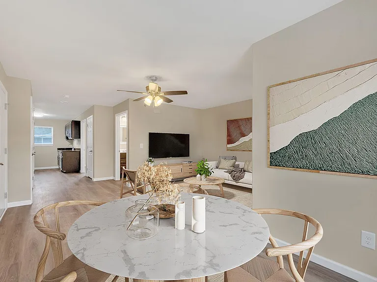 Eli's Place — Photo 9