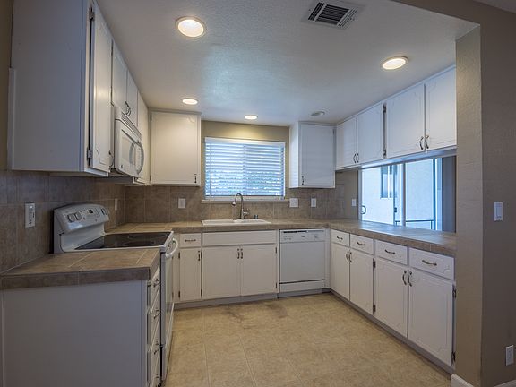 4th image of 2040 Westboro Ln