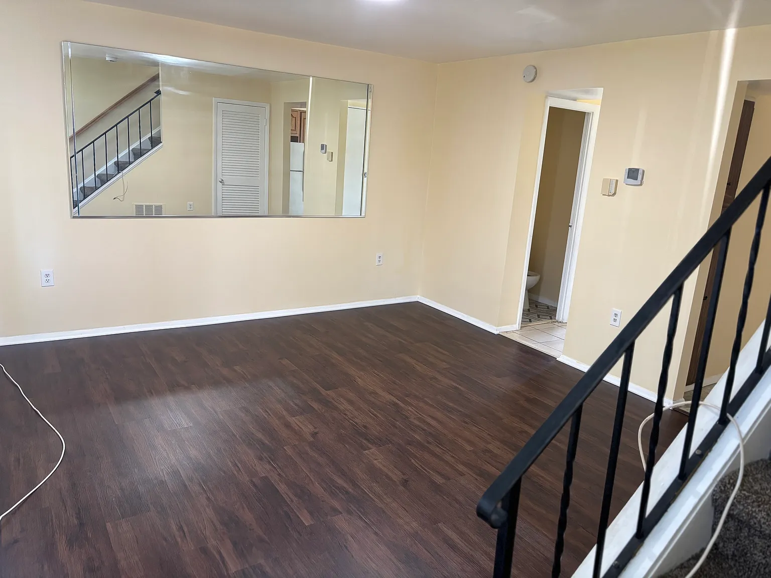 2 bed, 1.5 bath, 1022 sqft, $1,700 — Photo 3