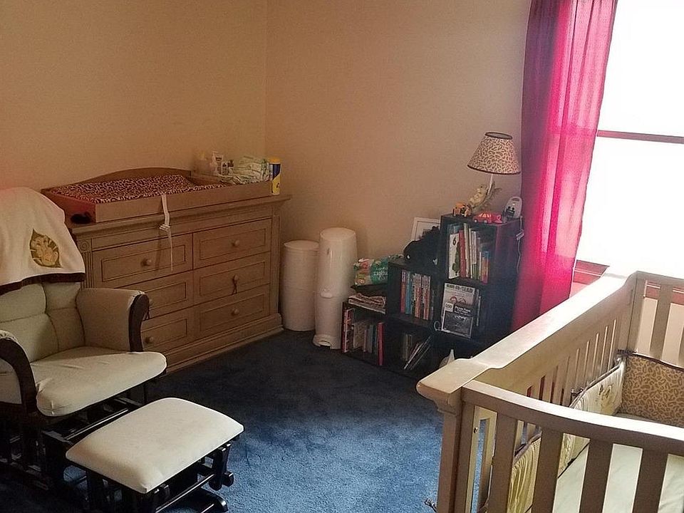 2nd image of 1512 Parkway Dr