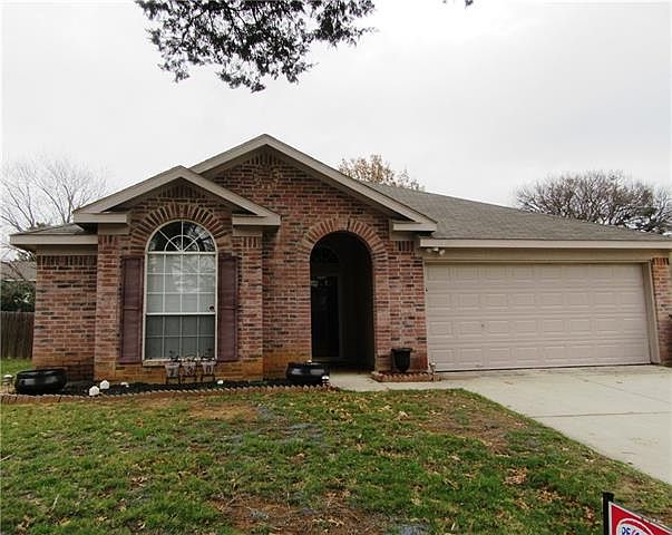 1st image of 730 Texas Oak Trl