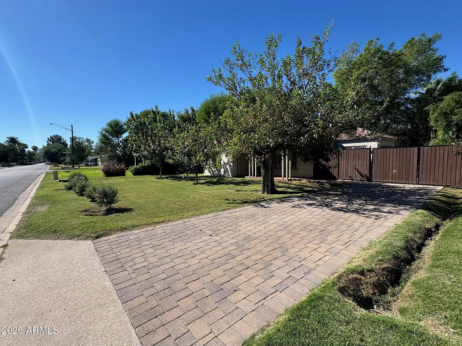 2 bed, 1100 sqft, $1,750 — Photo 4