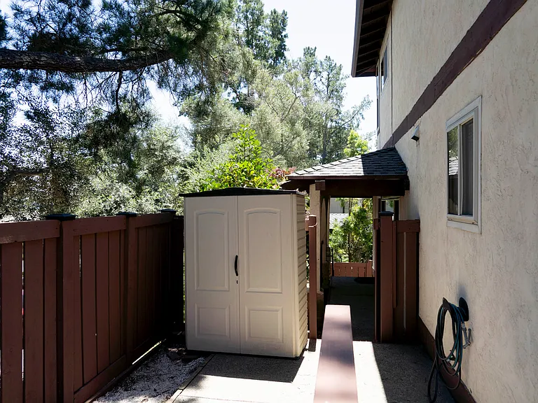 2022 Ascot Dr — Photo 16