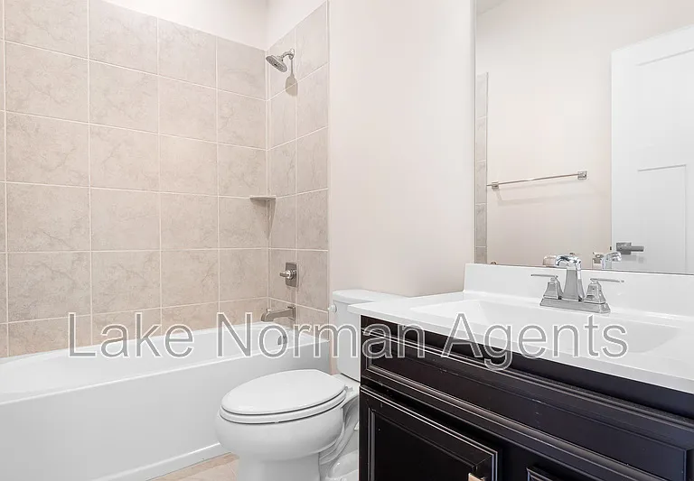 1814 Aspire St — Photo 26