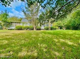 55 Lake Como Rd, Laurel, MS 39443