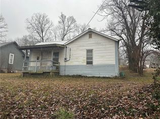 605 Jabez St, Richmond, MO 64085