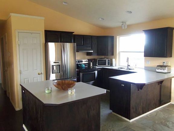 3rd image of 633 Golden Hills Dr