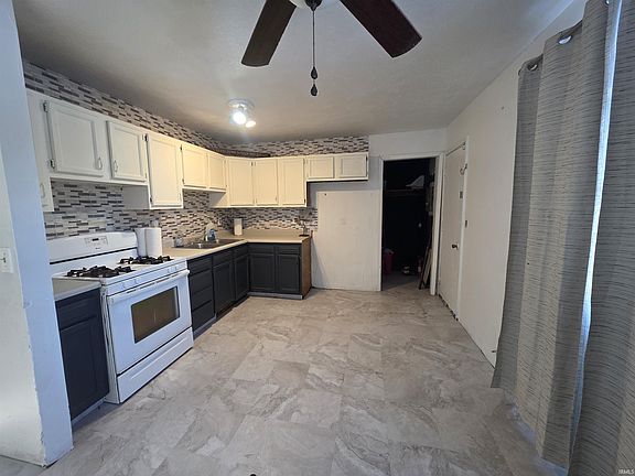 4th image of 623 Richard Dr