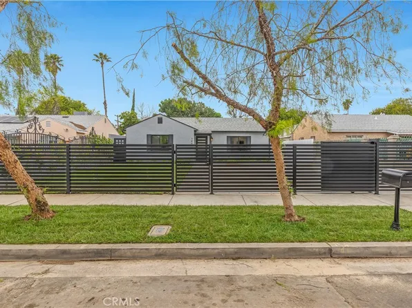 7449 Variel Ave, Canoga Park, CA 91303