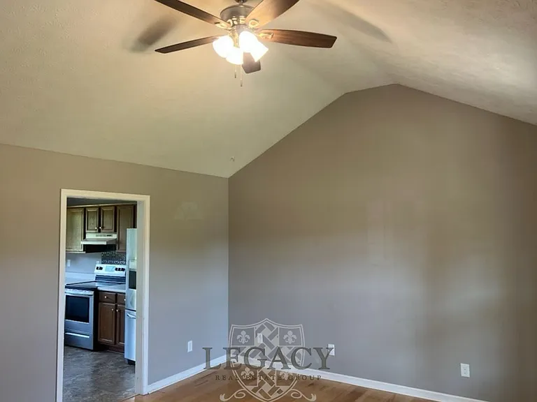 206 Coates Rd #B — Photo 3