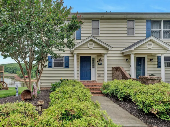 375 Cambridge Ct Unit B1, Hardy, VA 24101