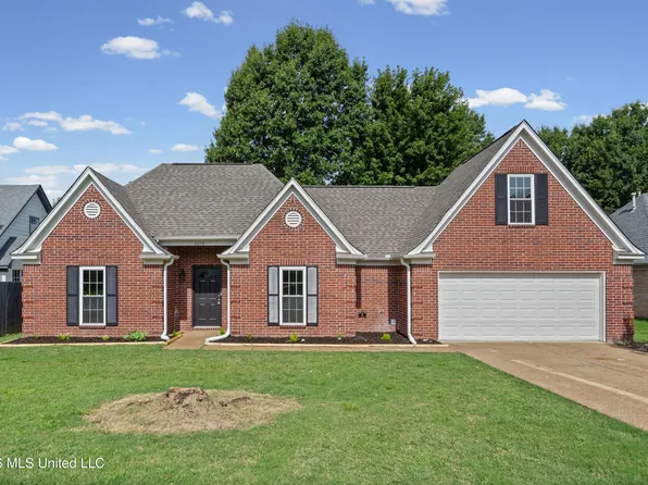 9079 Hickory Dr, Olive Branch, MS 38654