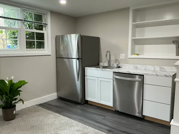 (undisclosed Address), Annandale, VA 22003