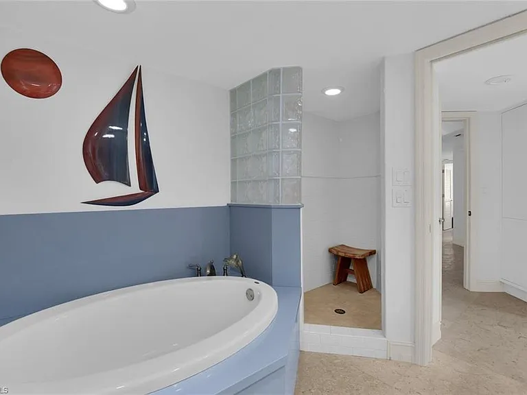 4901 Gulf Shore Blvd N #201 — Photo 25