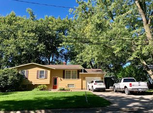 709 W Tyler Ave, Fairfield, IA 52556