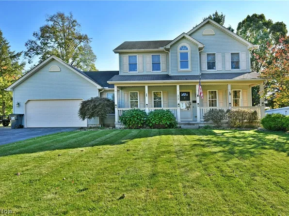 33 Fairground Blvd, Canfield, OH 44406