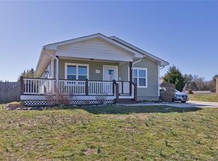 751 Ida Rogers Dr, Hendersonville, NC 28792
