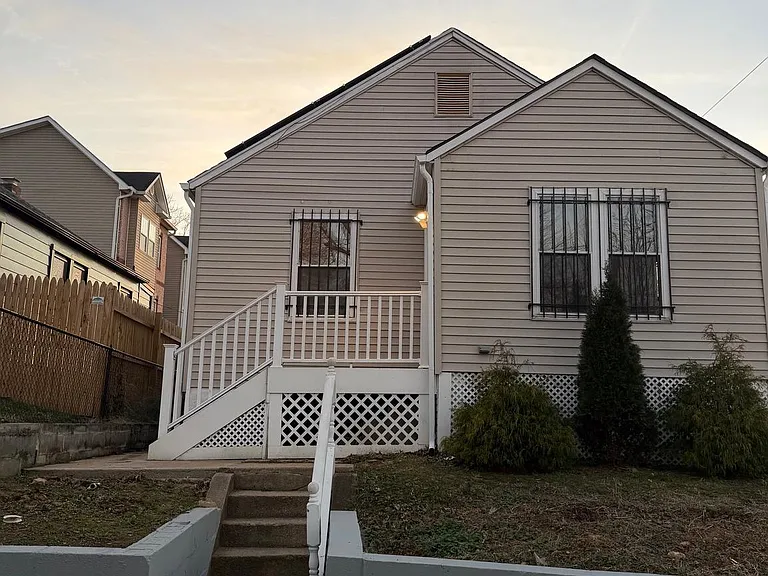 5501 Jay St NE — Photo 1